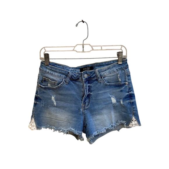 Judy Blue Jeans Womens 28 Denim Shorts Light Wash Distressed JB1553-SF - Picture 1 of 6